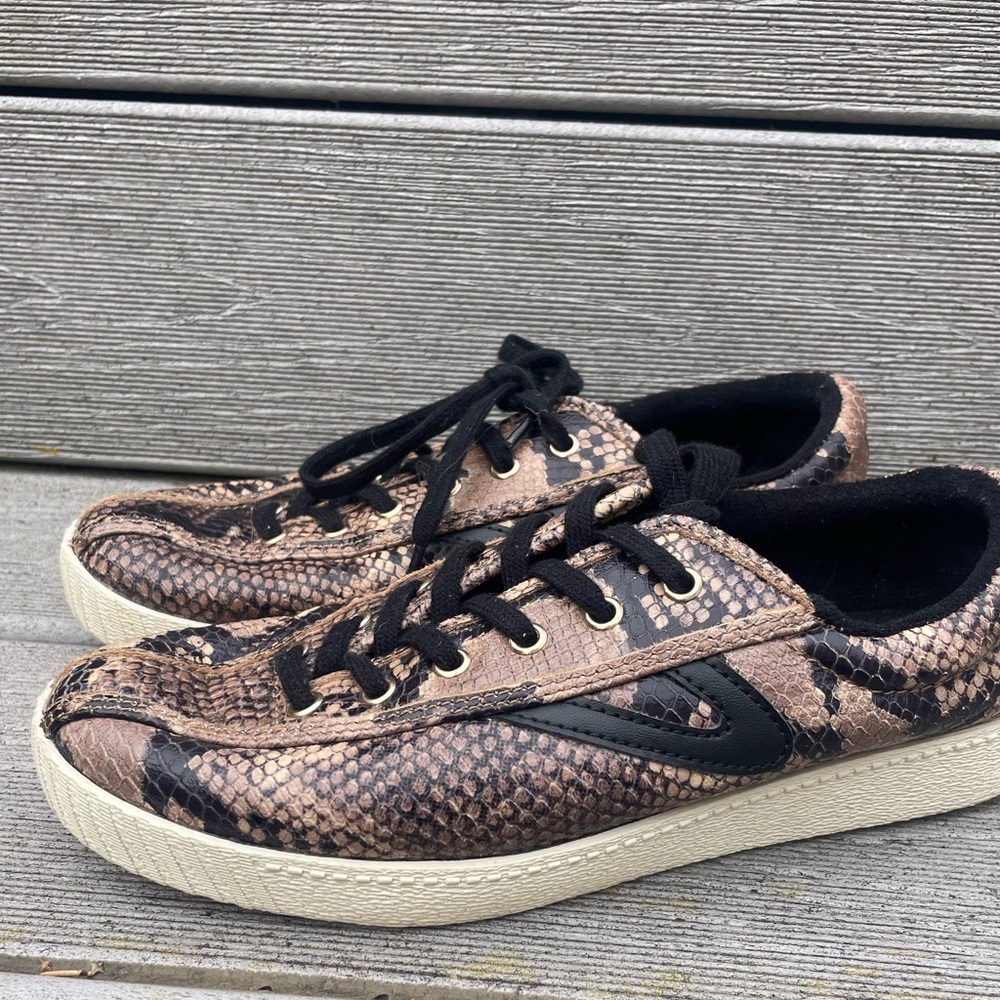 Tretorn Nylite Plue snake print sneakers Snakeskin lace up size women's 7